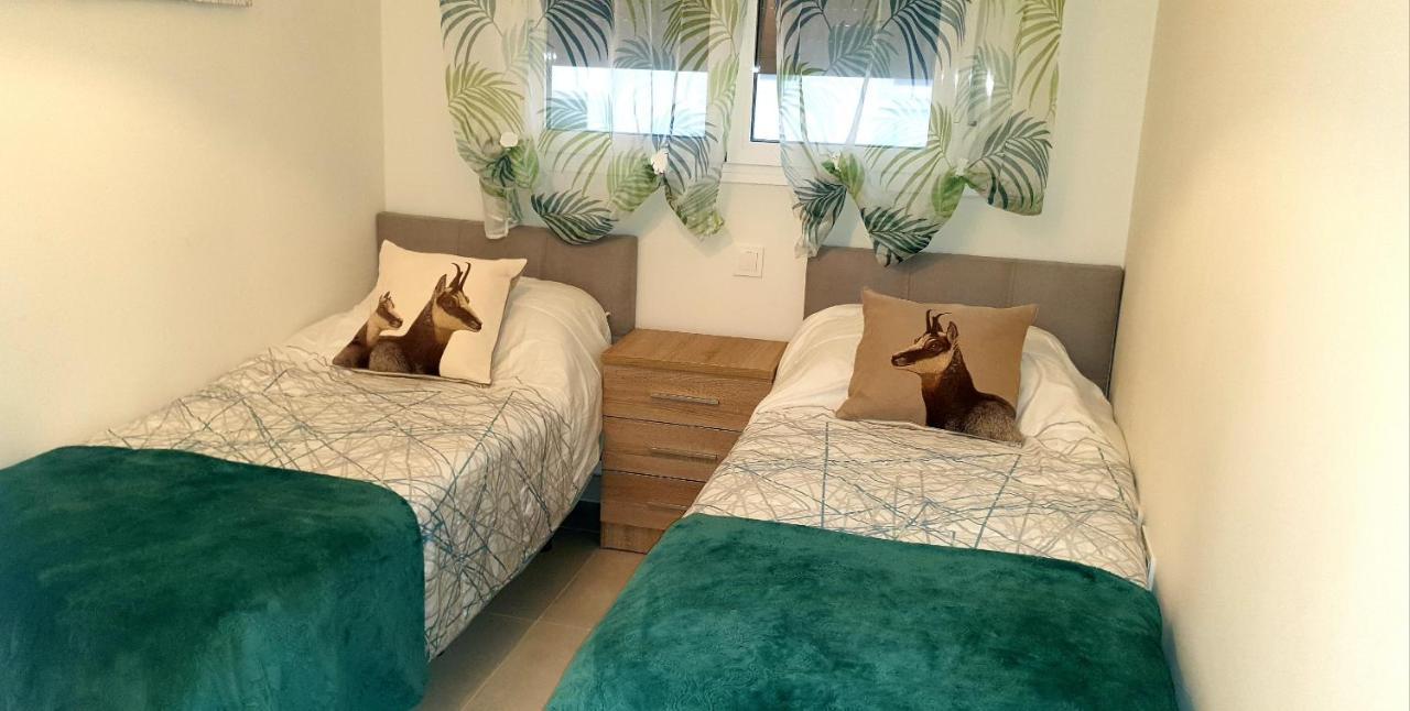 Estepona Puerto Leilighet Eksteriør bilde